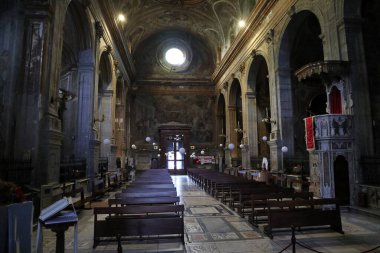 Napoli, Campania, İtalya - 29 Aralık 2020: Formiello 'daki Santa Caterina Kilisesi