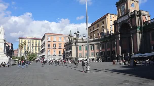 Napoli - Panoramica a Piazza Dante — Stockvideo