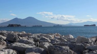 Napoli - Panoramica del golfo dal porto di Mergellina