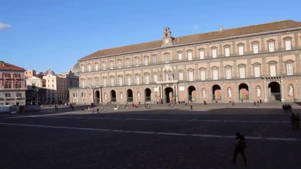 Neapel - Panoramica di Piazza del Plebiscito — Stockvideo