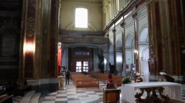 Napoli - Panoramica nella Chiesa della Piet ~ dei Turchini