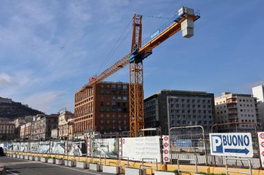 Napoli, Campania, İtalya - 4 Şubat 2021: Stazione Marittima Terminalinde inşaat alanı