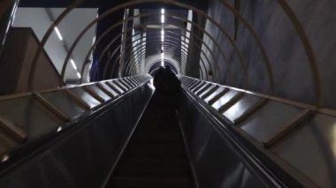 Napoli - Scala mobil della metro Vanvitelli