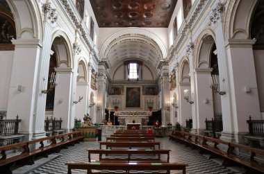 Napoli, Campania, İtalya - 19 Ocak 2021: 15. yüzyıl Sant 'Anna dei Lombardi Kilisesi