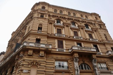 Napoli, Campania, İtalya - 26 Şubat 2021: 19. yüzyıl Piazza Nicola Amore veya Piazza Quattro Palazzi