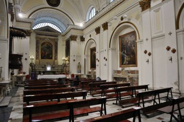 Napoli, Campania, İtalya - 26 Şubat 2021: San Giovanni Evangelista 'ya adanmış barok kilisesinin içi