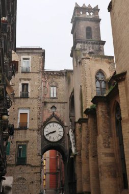 Napoli, Campania, İtalya - 26 Şubat 2021: 13. yüzyıl kilisesi Angevins tarafından şimdiki Piazza Mercato 'da inşa edilen San Eligio di Noyon' a adanmıştır.