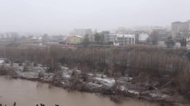 Benevento - Panoramica del Fiume Calore durante una nevicata
