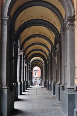 Napoli, Campania, İtalya - 5 Mart 2021: Galleria Principe di Napoli 19. yüzyılda Art Nouveau stilinde inşa edildi