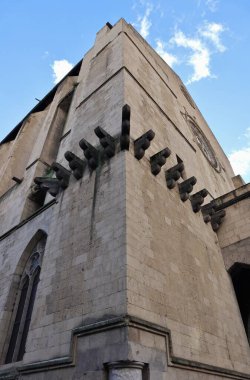 Napoli, Campania, İtalya - 19 Ocak 2021: Angevins tarafından 14. yüzyılda kurulan Santa Chiara d 'Assisi Bazilikası