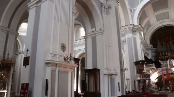 Napoli - Panoramica della Basilica di Santa Maria della Sanit =dall 'entrata — Vídeo de Stock