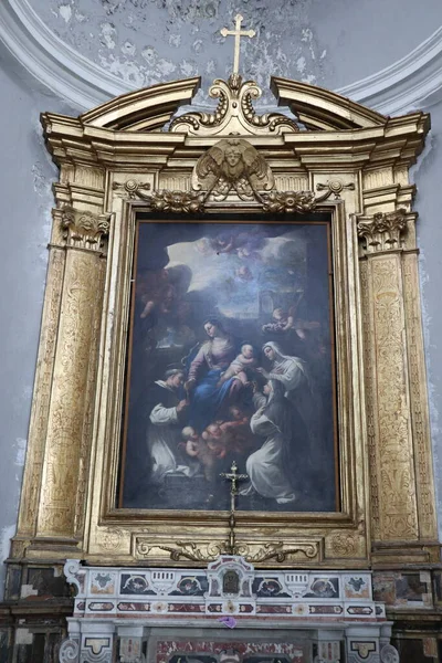 ナポリ カンパニア イタリア 4月9 2021 サンタ マリア デッラ サニットの17世紀の大聖堂の内部では ゴーディオのカタコンベに入る — ストック写真