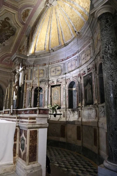 2021年4月9日 意大利坎帕尼亚那不勒斯 17世纪圣玛丽亚 萨尼特大教堂地窖的内部 你从那里进入圣加索索的地下墓穴 — 图库照片