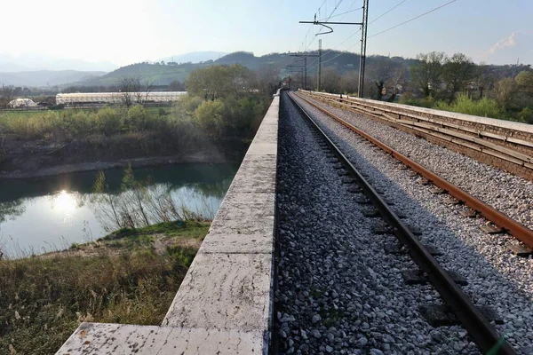 Benevento Campania Aprile 2021 Veduta Del Ponte Ferroviario Sul Fiume — Foto Stock