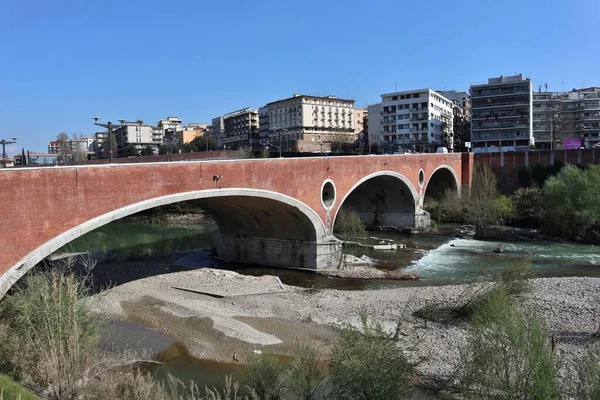 Benevento Campania Itália Abril 2021 Vista Ponte Vanvitelli Leito Rio — Fotografia de Stock