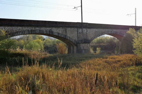 Benevento Campania Italy Απριλίου 2021 Άποψη Της Σιδηροδρομικής Γέφυρας Στον — Φωτογραφία Αρχείου