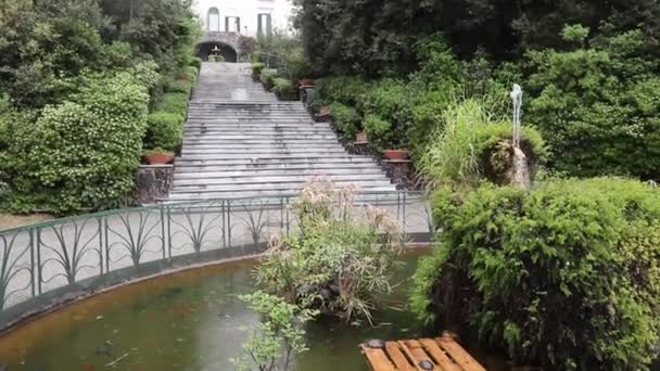 Napoli - Panoramica dal laghetto di Villa Floridiana — Stock Video