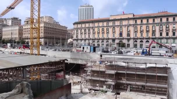 Napoli - Panoramica del cantiere στην πλατεία Municipio — Αρχείο Βίντεο