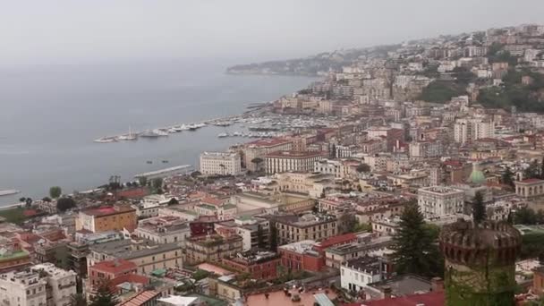 Неаполь - Panoramica del Lungomare Caracciolo da Villa Floridiana — стоковое видео
