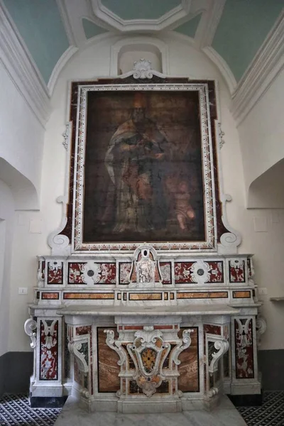 2021年4月29日 意大利坎帕尼亚那不勒斯 17世纪圣卡洛博罗米奥教堂的内部 — 图库照片