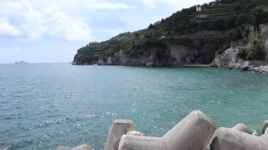 Cetara - Panoramica dal pontile sopraelevato del porto