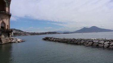 Napoli - Panoramica dalla scogliera di Bagno Sirena