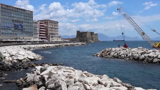 Napoli - Panoramica dei lavori sulla scogliera di Via Partenope — Video Stock