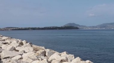 Monte di Procida - Panoramica dal molo sopraflutto del Porto di Acquamorta