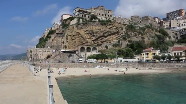 Pizzo Calabro - Panoramica del borgo dal molo — Stock video