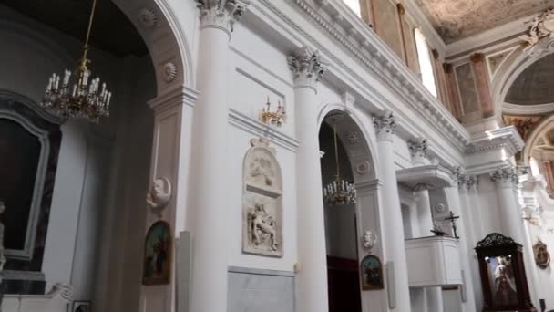 Pizzo Calabro - Panoramica interna della Chiesa di San Giorgio — Stok video