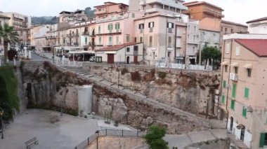 Tropea - Panoramica del borgo dal Belvedere Piazza del Cannone all'alba