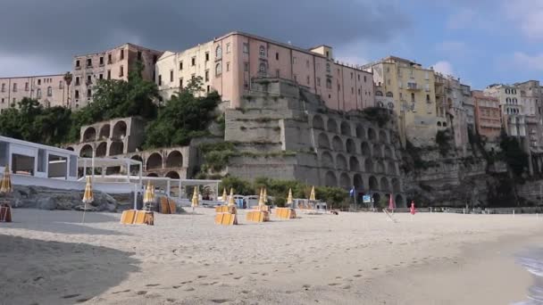 Tropea - Fabella Spiaggia delle Roccette — стоковое видео
