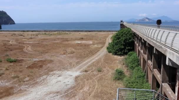 Bagnoli - Panoramica dell'ex area industriale dell'Italsider — 图库视频影像