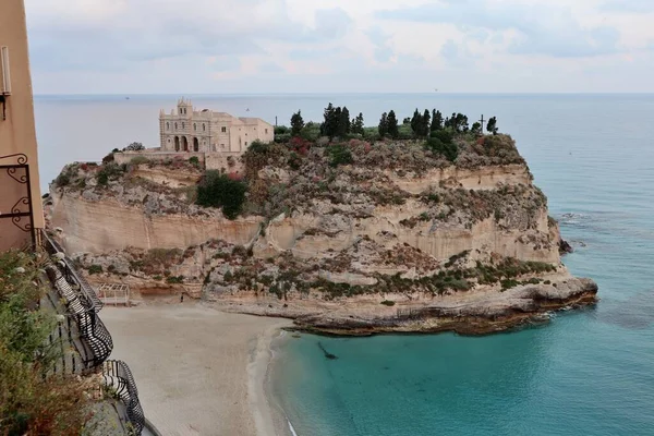 Tropea Calabria Italia Junio 2021 Santuario Santa Maria Dell Isola — Foto de Stock