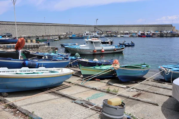 Scilla Calábria Itália Junho 2021 Vislumbre Porto Turístico Estrada Costeira — Fotografia de Stock