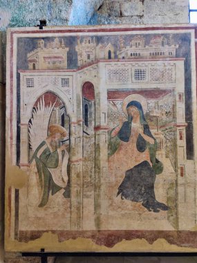 Casalabate, Campania, İtalya 18 Eylül 2025: Santa Maria di Cerrate Manastırı 'ndaki çiftçinin evinin bodrumunda lamba yağı üretildi.