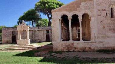 Casalabate, Campania, İtalya 18 Eylül 2025: Santa Maria di Cerrate Manastırı 12. yüzyılda Normanlar tarafından kuruldu