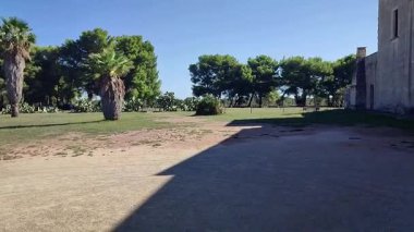 Casalabate, Campania, İtalya 18 Eylül 2025: Santa Maria di Cerrate Manastırı 12. yüzyılda Normanlar tarafından kuruldu