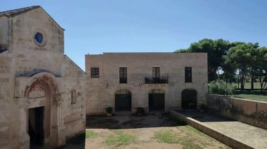 Casalabate, Campania, İtalya 18 Eylül 2025: Santa Maria di Cerrate Manastırı 12. yüzyılda Normanlar tarafından kuruldu