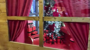 Lettere, Campania, İtalya 29 Kasım 2025: Lettere Şatosu 'ndaki Noel Pazarı' nda ışıklar, çocuk gösterileri, Noel Baba 'nın evi, yemek ve yerel ürünler.