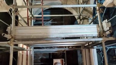 Ercolano, Campania, İtalya 22 Kasım 2025: Restorasyon çalışmaları sırasında istisnai bir şekilde açık olan Banliyö Hamamları şantiyesine özel ziyaret