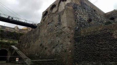 Herculaneum, Campania, İtalya 22 Kasım 2025: M.S. 79 yılında Vesuvius 'un patlaması sonucu gömülen antik Herculaneum şehri