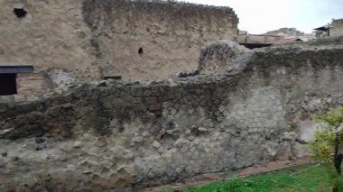 Herculaneum, Campania, İtalya 22 Kasım 2025: M.S. 79 yılında Vesuvius 'un patlaması sonucu gömülen antik Herculaneum şehri