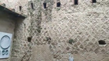 Herculaneum, Campania, İtalya 22 Kasım 2025: M.S. 79 yılında Vesuvius 'un patlaması sonucu gömülen antik Herculaneum şehri