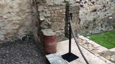 Herculaneum, Campania, İtalya 22 Kasım 2025: M.S. 79 yılında Vesuvius 'un patlaması sonucu gömülen antik Herculaneum şehri