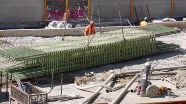 Roma, Lazio, İtalya 10 Nisan 2017: Yeni Metro Hattı C 'nin Colosseo Fori Imperiali istasyonu 16 Aralık 2025' te hizmete girdi..