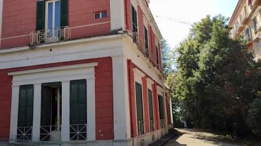 Napoli, Campania, İtalya 2 Şubat 2026: Riviera di Chiaia 'da Villa Pignatelli, 19. yüzyılın ilk yarısında neoklasik tarzda inşa edilmiş, Principe Diego Aragona Pignatelli Corts Museum ve Carriage Museum' a ev sahipliği yapmaktadır.