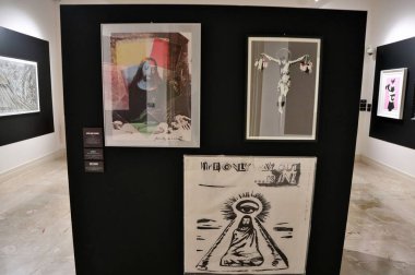 Napoli, Campania, İtalya 2 Şubat 2026: Warhol ve Banksy - Riviera di Chiaia 'daki Villa Pignatelli' de Napoli 'ye Geçiş Sergisi.