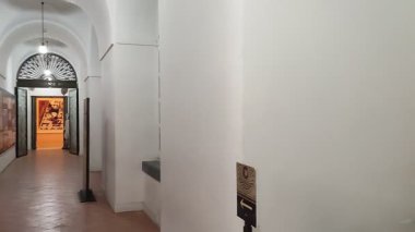 Portici, Campania, İtalya 31 Ocak 2026: Büyülü Saray, Portici Kraliyet Sarayı 'nın zemin katındaki fresk odalarında Nomea Eventi' nin kültürel bir deneyimi.