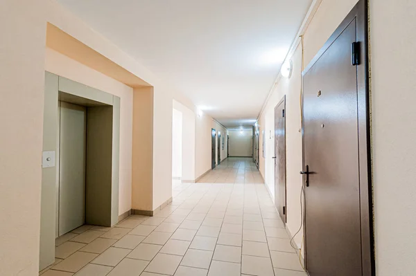 Rusia Moscú Abril 2020 Lugar Público Interior Entrada Casa Puertas — Foto de Stock